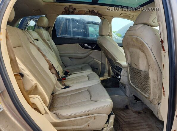 WA1VAAF71KD018221 2019 AUDI Q7 Gold Widok wnętrza z tyłu