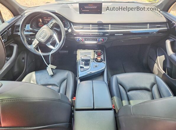 WA1VAAF72HD035974 2017 AUDI Q7 Gray Dashboard view
