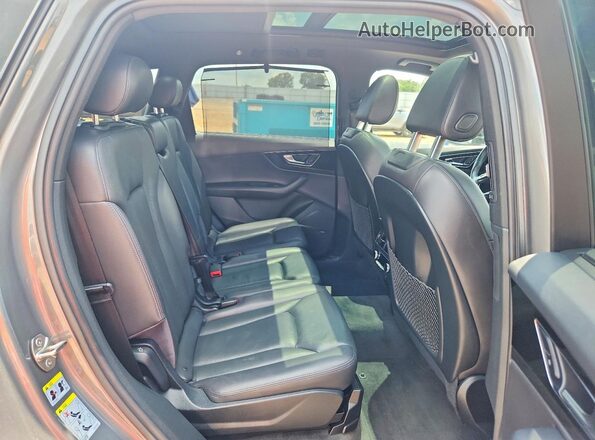 WA1VAAF72HD035974 2017 AUDI Q7 Gray Rear interior view
