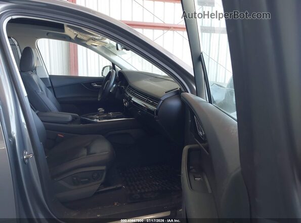 WA1VAAF72HD036011 2017 AUDI Q7 Gray Front interior view