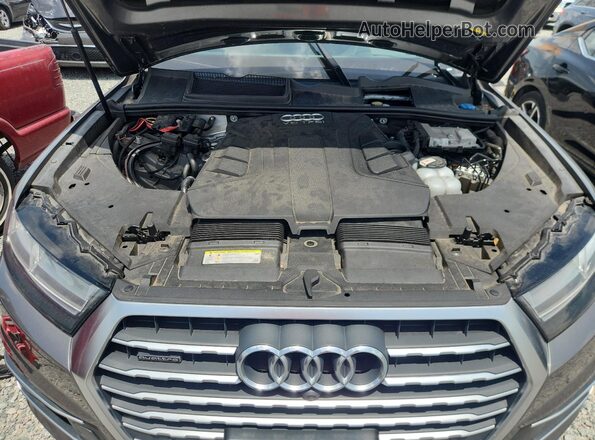 WA1VAAF72JD023880 2018 AUDI Q7 Gray Widok komory silnika