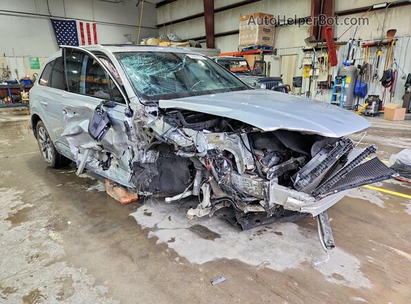 WA1VAAF72JD040663 2018 AUDI Q7 Серебряный Передняя правая четверть