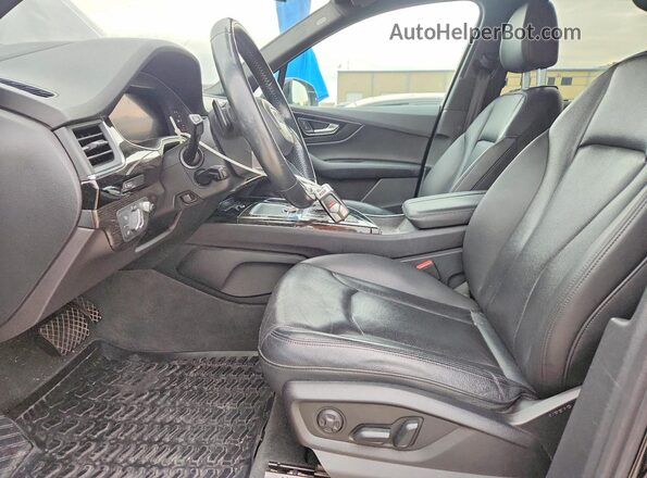 WA1VAAF72KD007597 2019 AUDI Q7 Black Вид салону спереду