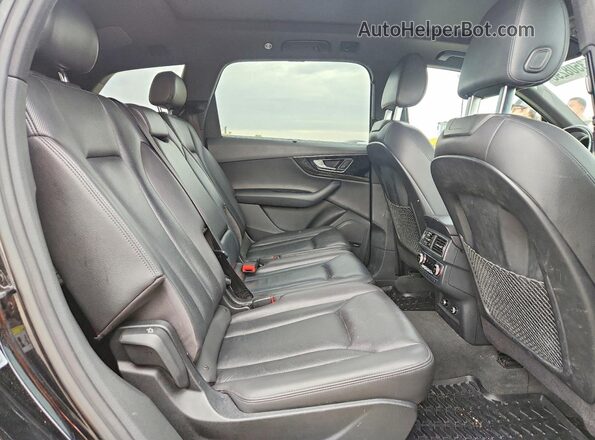 WA1VAAF72KD007597 2019 AUDI Q7 Black Вид задньої частини салону
