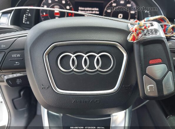 WA1VAAF73JD054250 2018 AUDI Q7 White Առջևի վահանակի տեսք
