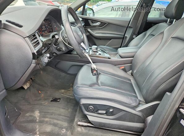 WA1VAAF74KD040018 2019 AUDI Q7 Black Front interior view
