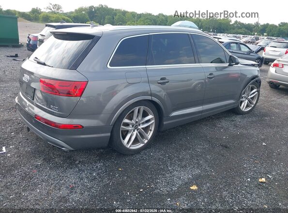 WA1VAAF75HD003018 2017 AUDI Q7 Gray Задня права чверть
