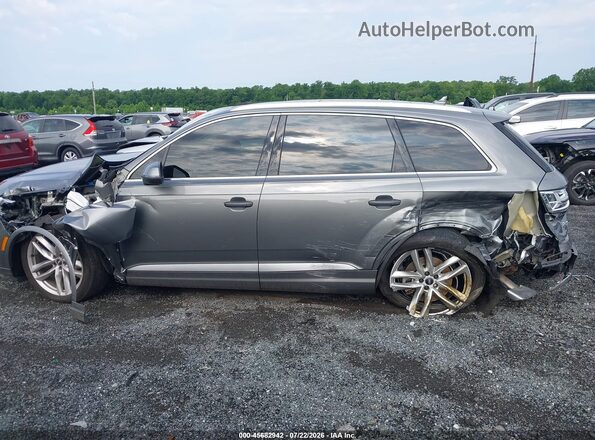 WA1VAAF75HD003018 2017 AUDI Q7 Gray Вид задньої частини салону