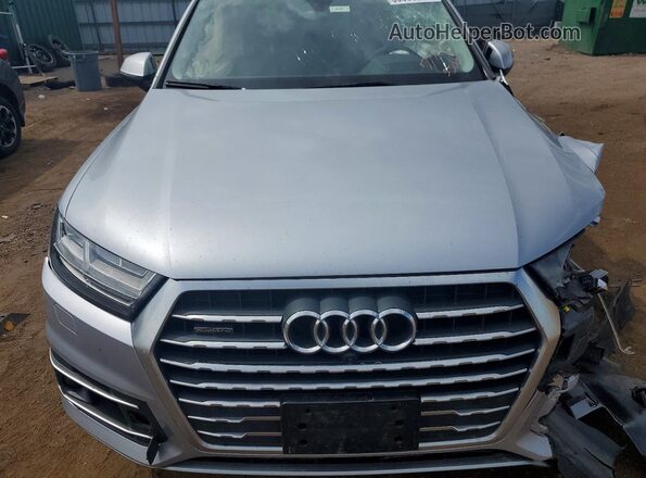 WA1VAAF75JD015305 2018 AUDI Q7 Silver Rear interior view