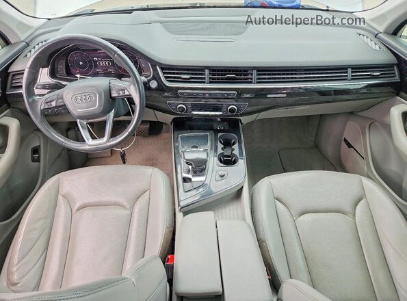 WA1VAAF75JD044450 2018 AUDI Q7 Silver Vista del salpicadero