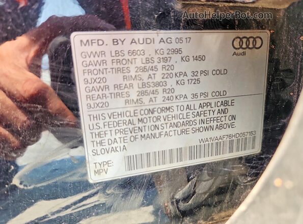 WA1VAAF76HD057153 2017 AUDI Q7 Black Vista del compartimento del motor