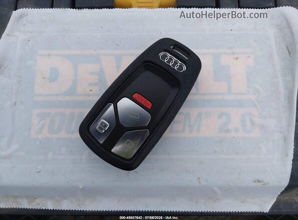 WA1VAAF76JD000800 2018 AUDI Q7 Серебряный Вид панели приборов