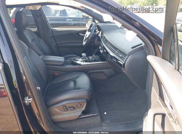 WA1VAAF76JD024367 2018 AUDI Q7 Черный Вид салона спереди