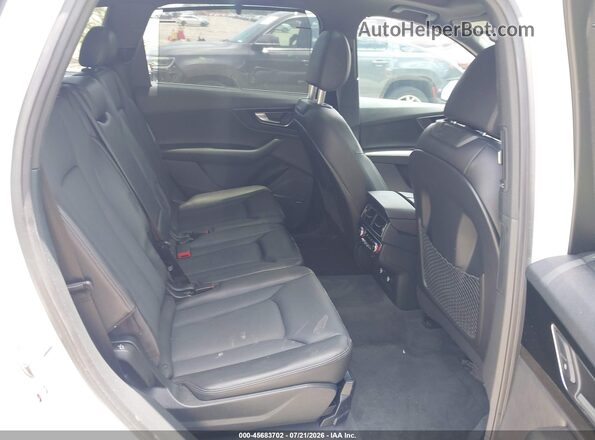 WA1VAAF76JD050371 2018 AUDI Q7 White VIN კოდის სტიკერის ხედი