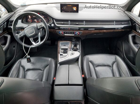 WA1VAAF77HD039907 2017 AUDI Q7 White Widok deski rozdzielczej