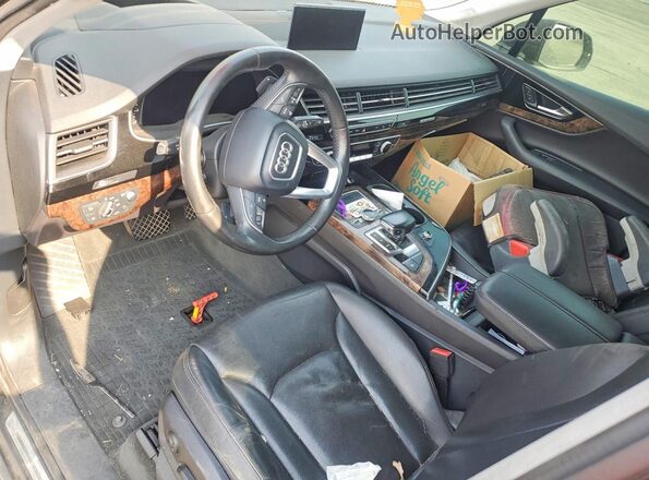WA1VAAF77JD007268 2018 AUDI Q7 Black Dashboard view