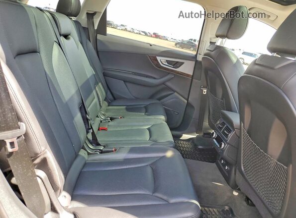 WA1VAAF77JD019730 2018 AUDI Q7 Black Vista interior trasera