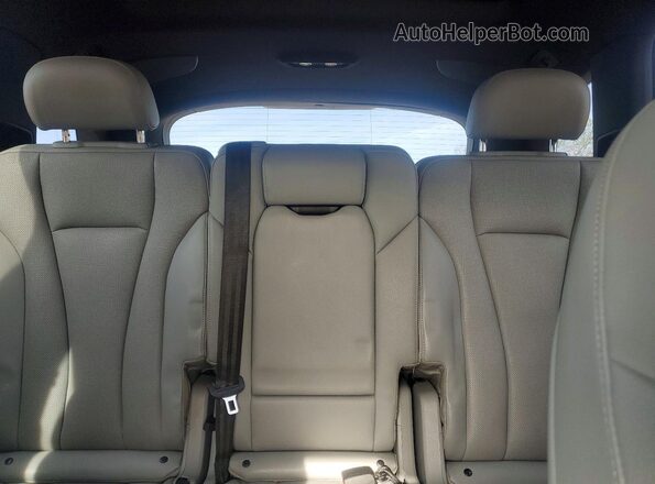 WA1VAAF77JD043221 2018 AUDI Q7 Silver უკანა სავარძლების ხედი