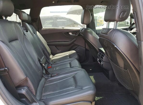 WA1VAAF78HD047739 2017 AUDI Q7 White Rear interior view