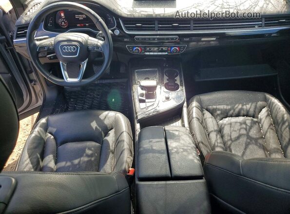 WA1VAAF78JD018750 2018 AUDI Q7 Silver Widok deski rozdzielczej