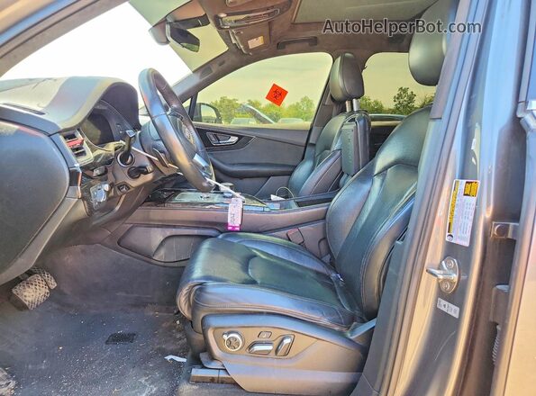WA1VAAF79JD001603 2018 AUDI Q7 Charcoal წინა სალონის ხედი