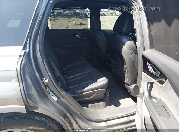 WA1VAAF7XHD005783 2017 AUDI Q7 Silver VIN კოდის სტიკერის ხედი