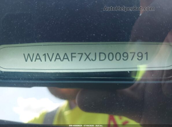 WA1VAAF7XJD009791 2018 AUDI Q7 Beige Вид підкапотного простору
