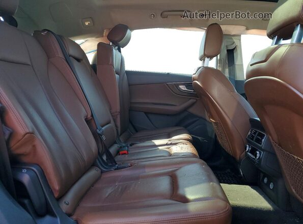 WA1VAAF7XJD011718 2018 AUDI Q7 Серебряный Вид задней части салона