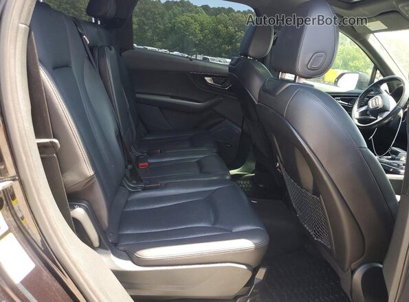 WA1VAAF7XJD048199 2018 AUDI Q7 Black Вид задньої частини салону