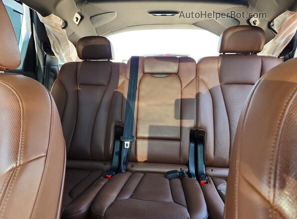 WA1VAAF7XJD055153 2018 AUDI Q7 Black Widok wnętrza z tyłu