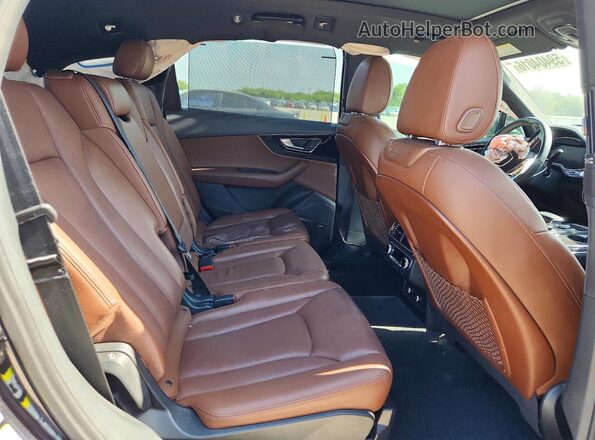 WA1VAAF7XJD055153 2018 AUDI Q7 Black Widok komory silnika