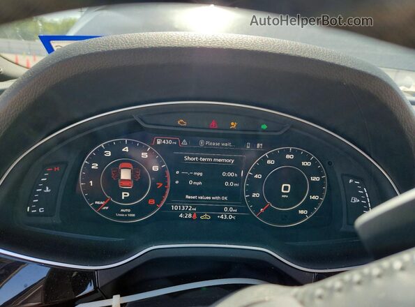 WA1VAAF7XJD055153 2018 AUDI Q7 Black Widok tylnych siedzeń