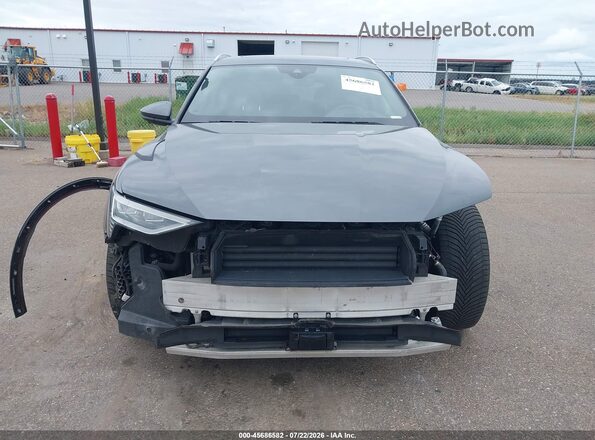 WA1VAAGE2KB005227 2019 AUDI E-TRON Gray Вид задньої частини салону