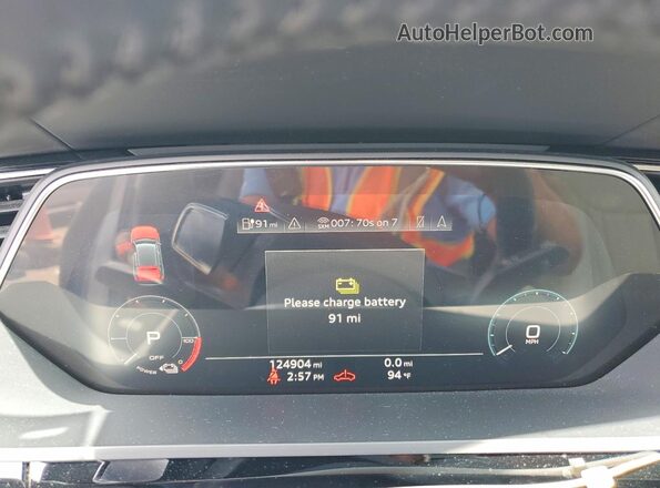 WA1VAAGE5KB011183 2019 AUDI E-TRON Gray Սարքավորումների վահանակի տեսք