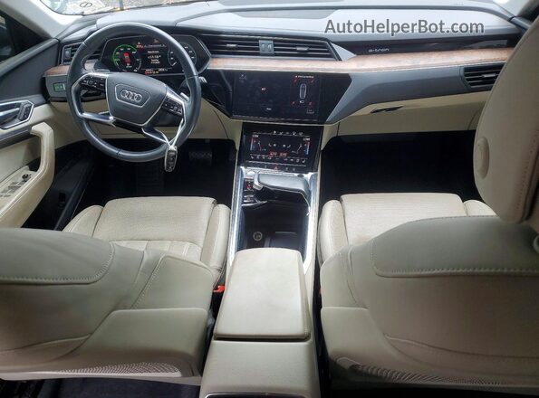 WA1VAAGE8KB011341 2019 AUDI E-TRON Серый Вид панели приборов