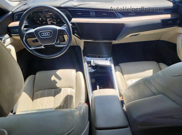 WA1VAAGE9KB011333 2019 AUDI E-TRON Black Вид панелі приладів