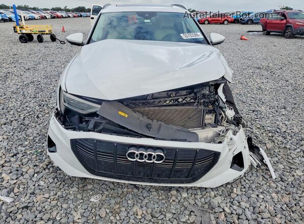 WA1VAAGE9MB014672 2021 AUDI E-TRON White Front view