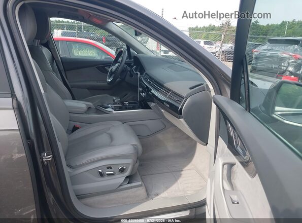 WA1VABF72KD019478 2019 AUDI Q7 Gray Вид салону спереду