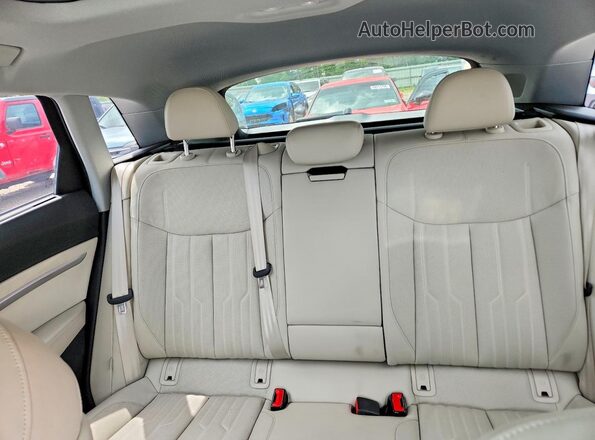 WA1VABGE4MB015766 2021 AUDI E-TRON Blue Вид задніх сидінь
