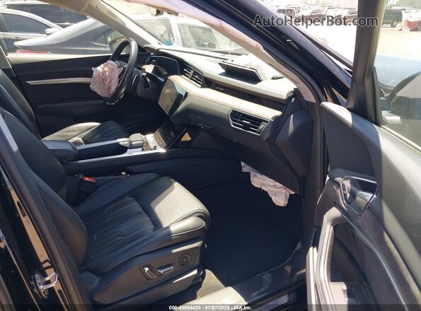 WA1VABGE6KB010775 2019 AUDI E-TRON Black Вид салону спереду