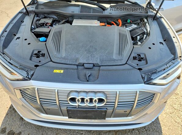 WA1VABGE7KB008940 2019 AUDI E-TRON Silver Rear interior view