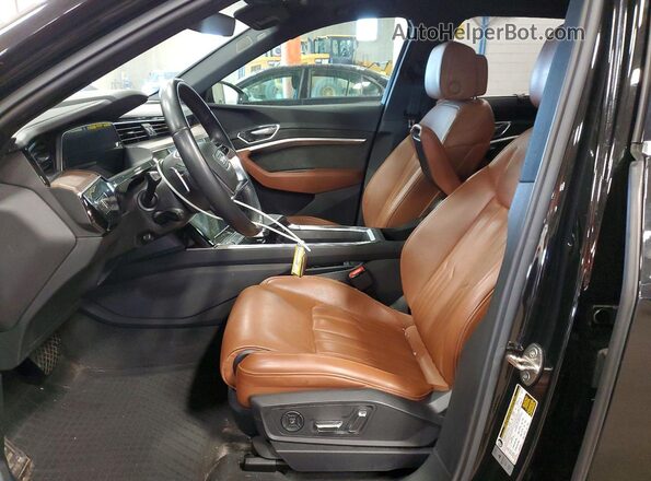 WA1VABGE8KB020532 2019 AUDI E-TRON Black Widok wnętrza z przodu