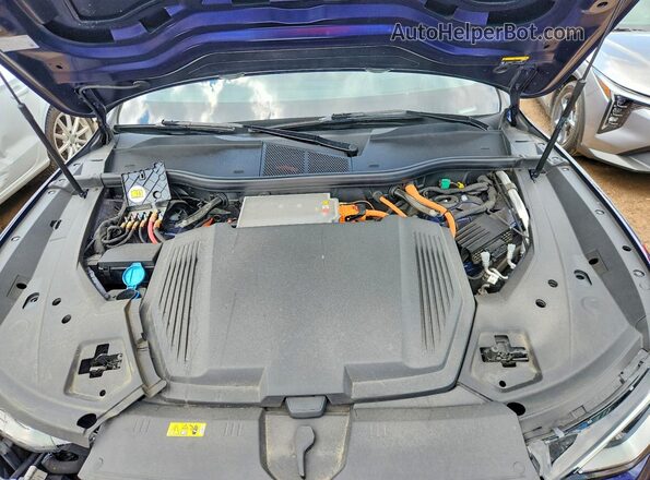 WA1VABGEXNB027048 2022 AUDI E-TRON Blue Вид задньої частини салону