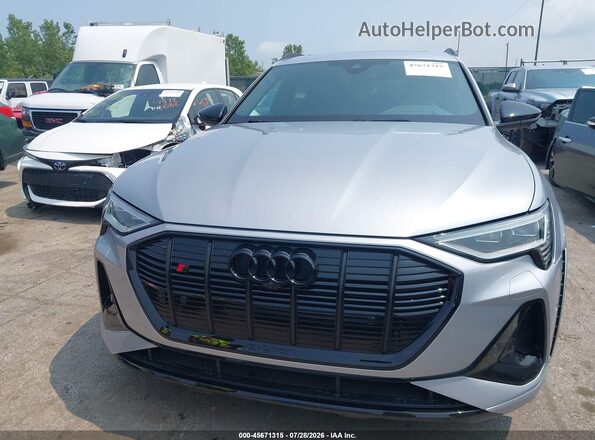 WA1VCBGE2NB035588 2022 AUDI OTHER Gray Սարքավորումների վահանակի տեսք
