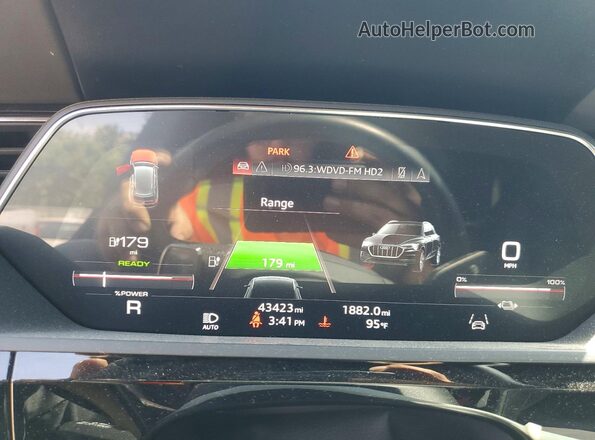 WA1VCBGE3NB039763 2022 AUDI E-TRON Black Вид щитка приладів