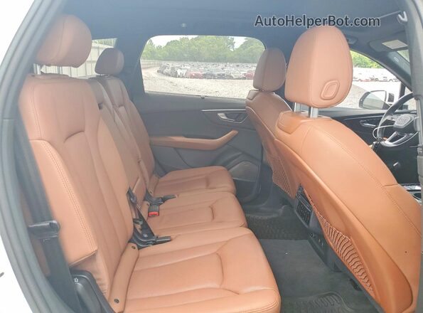 WA1VXAF74LD011702 2020 AUDI Q7 White Rear interior view