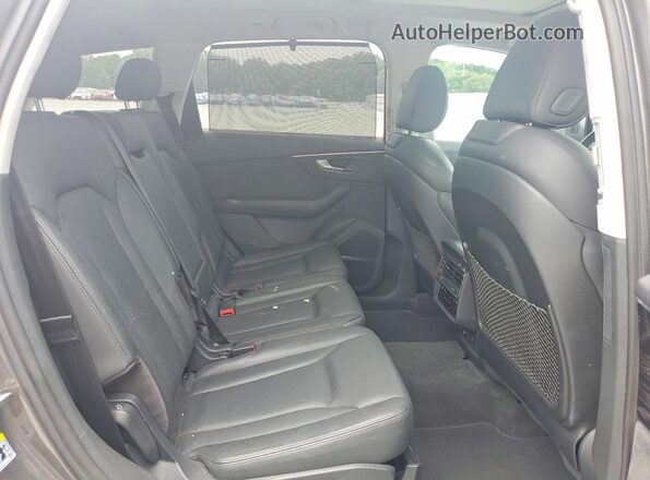 WA1VXAF77MD026986 2021 AUDI Q7 Gray Вид задньої частини салону