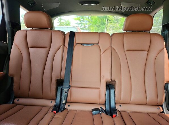 WA1VXBF71ND006790 2022 AUDI Q7 Brown Vista de los asientos traseros