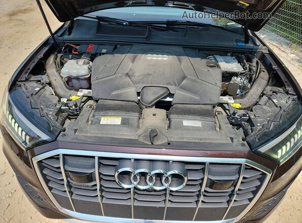WA1VXBF71ND006790 2022 AUDI Q7 Brown Vista del compartimento del motor