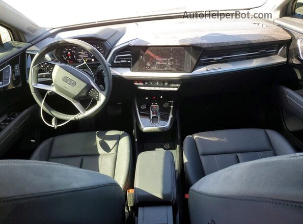 WA1W2BFZ4NP054044 2022 AUDI Q4 Gray წინა პანელის ხედი
